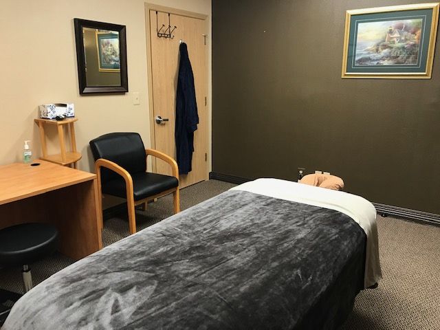 Massage Therapist Room Everett, WA